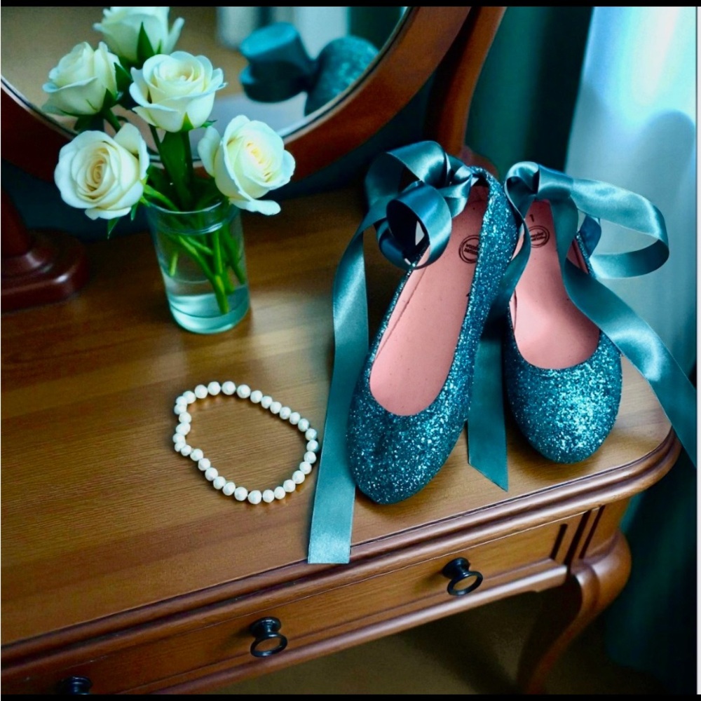 Girls dancing shoes